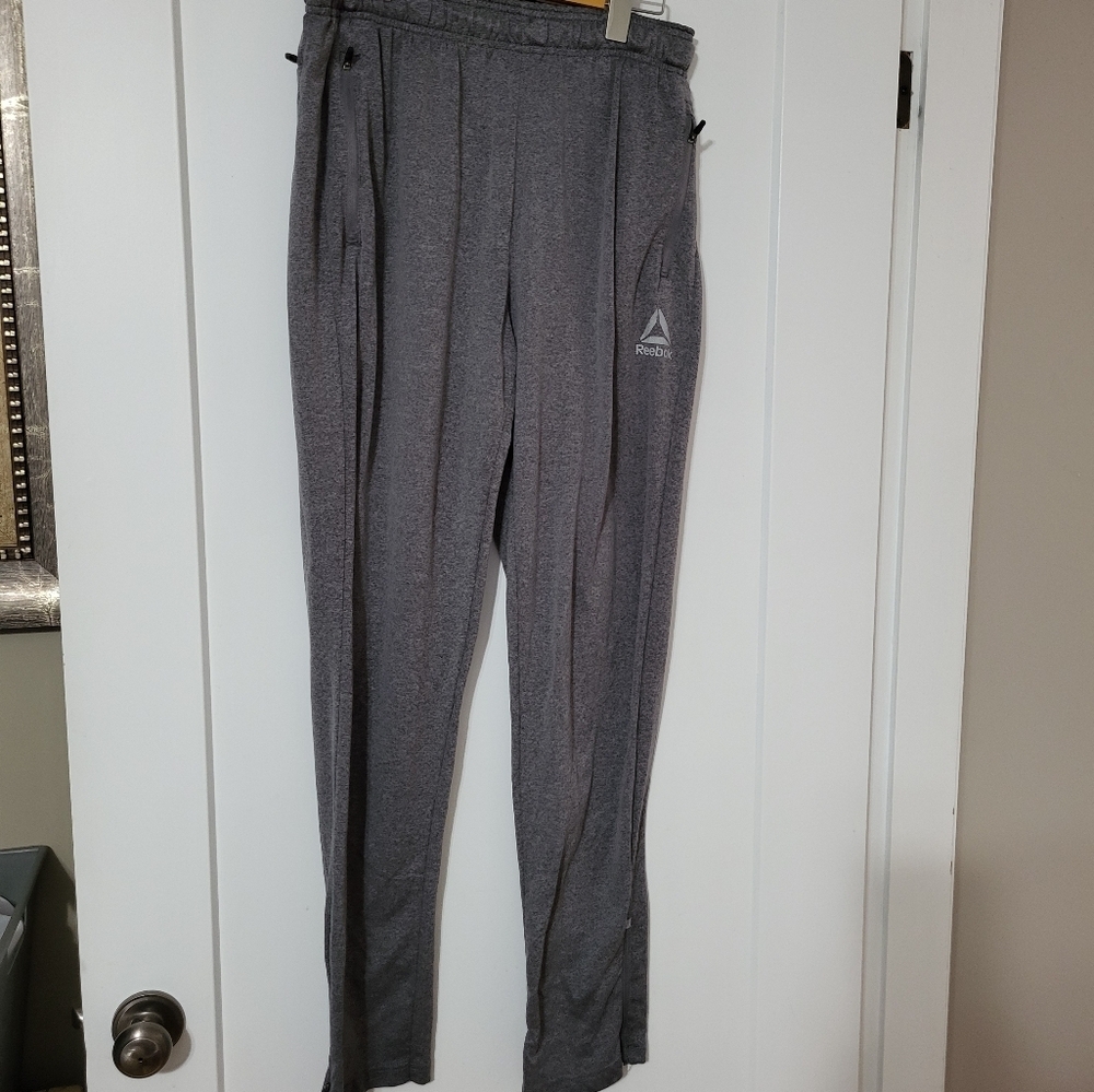 Men Reebok Joggers Size 30